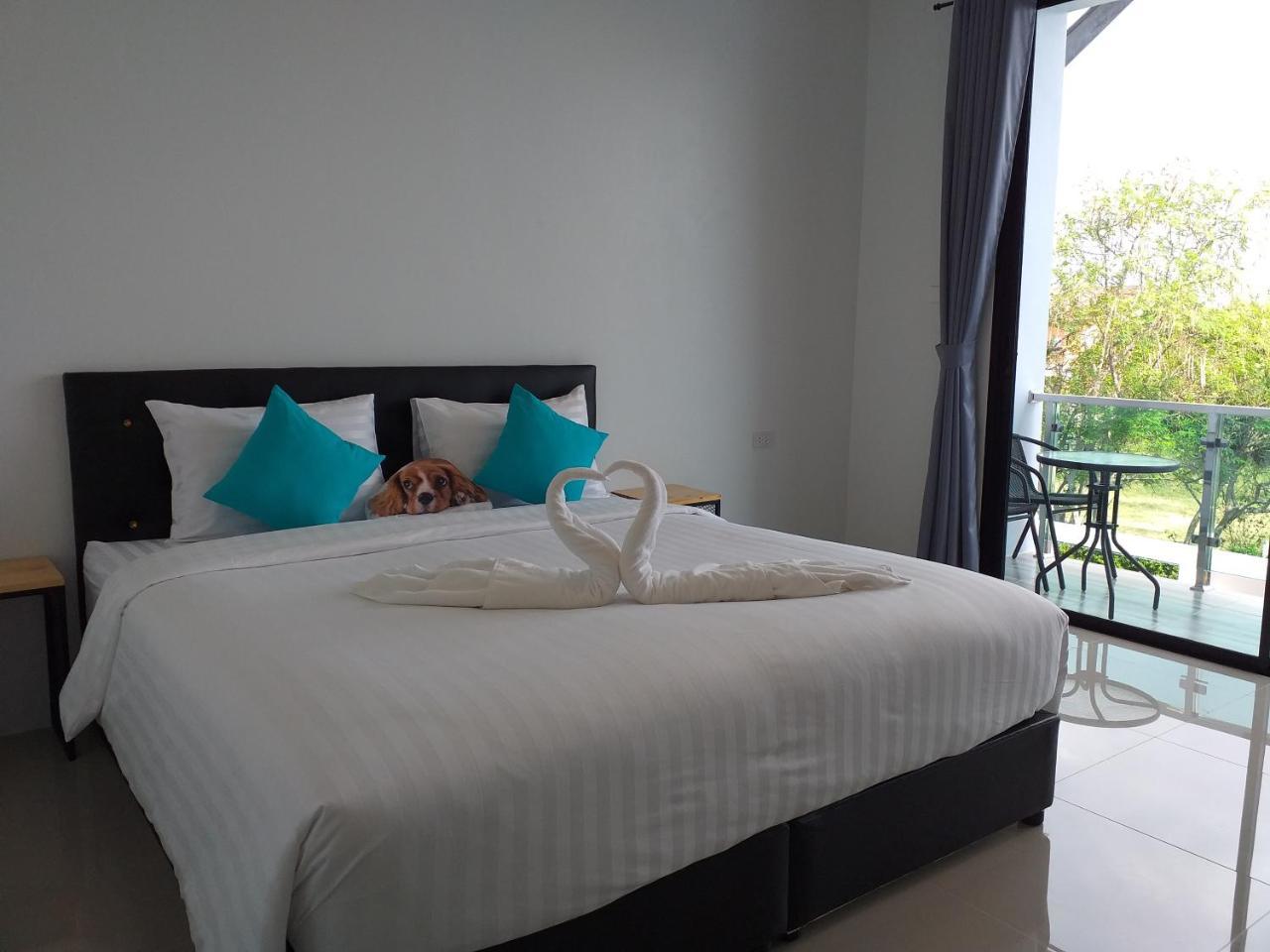 The Phu Resort Pranburi Buitenkant foto
